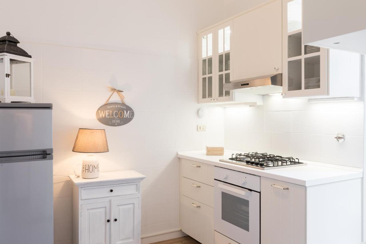 Via Frattina Love Apartment Рим Екстериор снимка