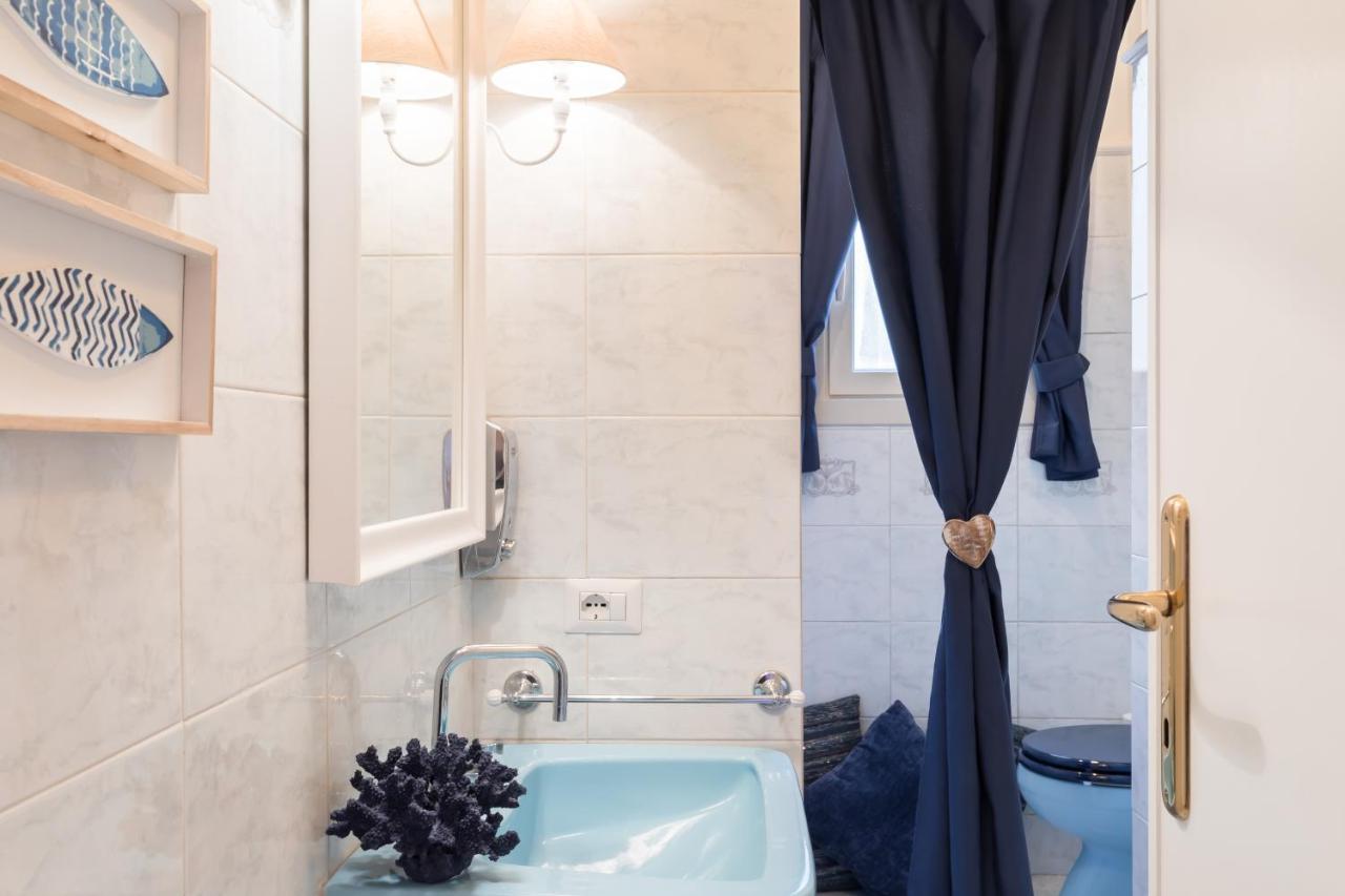 Via Frattina Love Apartment Рим Екстериор снимка
